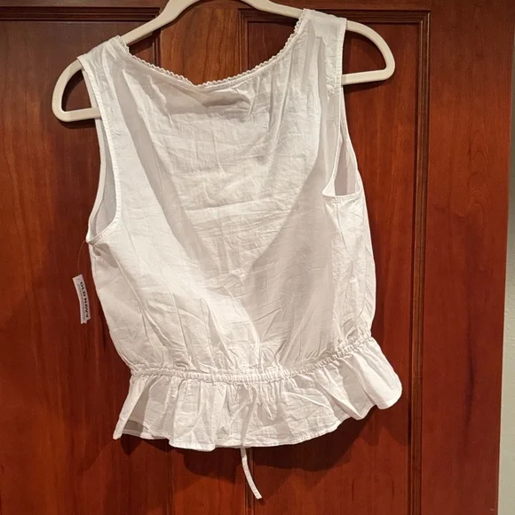 Old Navy White Sleeveless Tank with Ruffle Hem - Picture 6 of 6